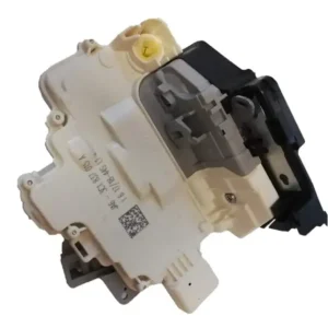 Oferta Front door lock latch VW Passat Tiguan Skoda Superb Seat Ibiza Audi Q7